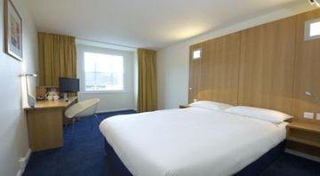 Ramada Encore York Ngoại thất bức ảnh