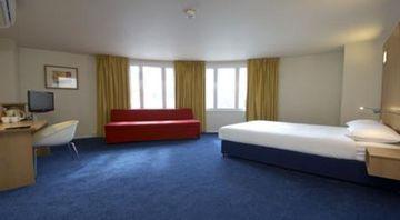 Ramada Encore York Ngoại thất bức ảnh