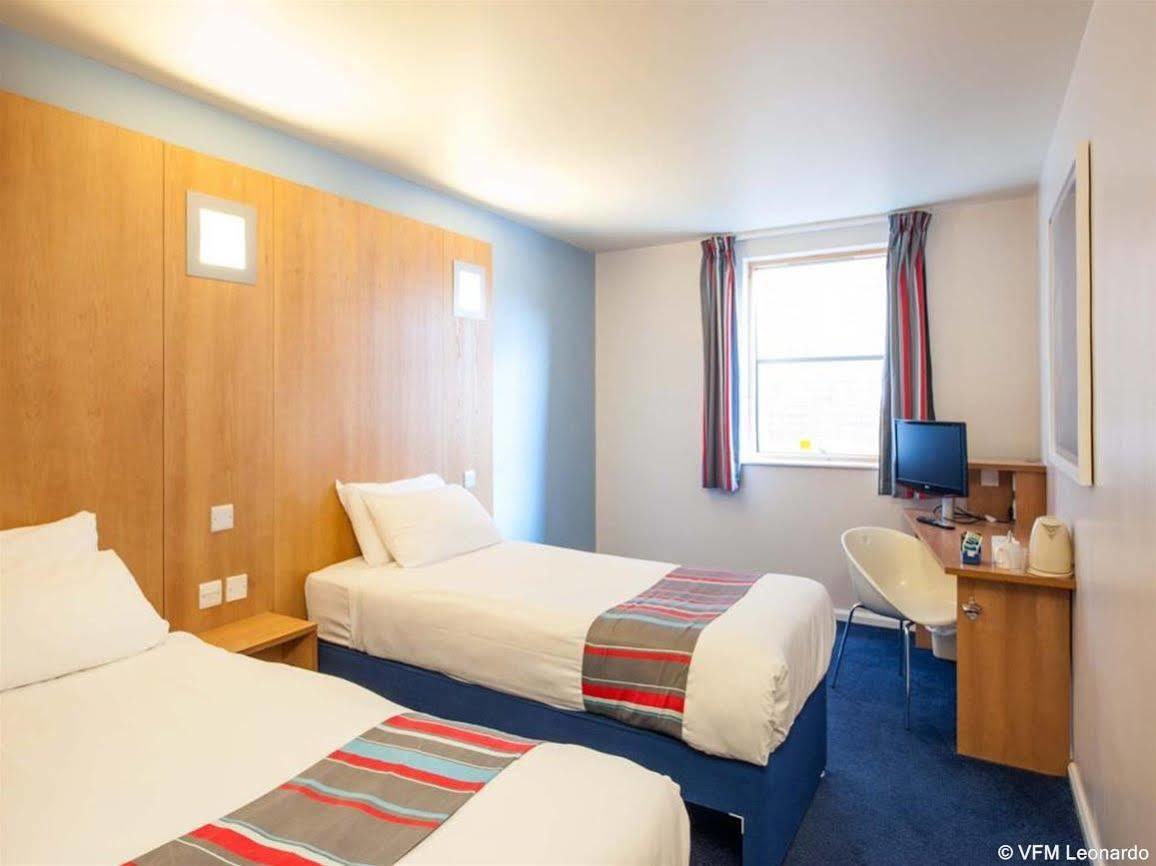 Ramada Encore York Ngoại thất bức ảnh