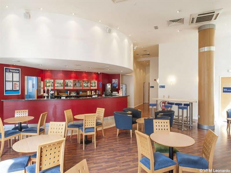 Ramada Encore York Ngoại thất bức ảnh