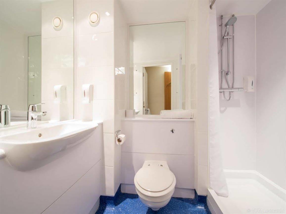 Ramada Encore York Ngoại thất bức ảnh